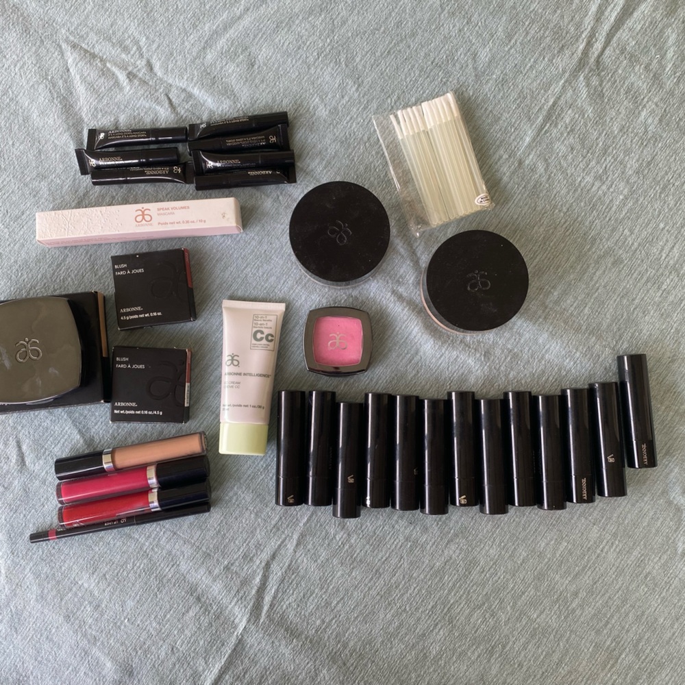 Arbonne Lot of make-up beauty lipsticks